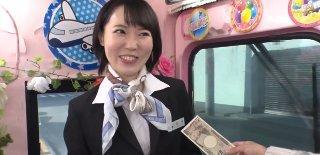 「そんないい話あります？」フライト終わりのCAをマジックミラー便で疲れに謝礼付きマッサージで黒パンスト履いたまま潮ハメ