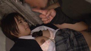 受験のために夜行バスで上京する制服娘を消灯のタイミングで襲いかかり他の乗客にバレないようにスローピストンで犯す