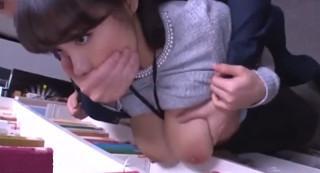 図書館に着衣でもわかる爆乳司書さんがいたので本棚の陰で独りになったタイミングで背後から鷲掴み潮吹きレ●プ
