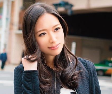 人妻ナンパ！上品なセレブ人妻が淫乱！巨根に膣奥まで突かれ悶絶イキ狂う中出しSEX！