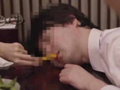 (NTR+巨乳)『やめてよ』会社の同僚と仲間飲みの後に相部屋でヤリまくり！即抜け注意なエロ映像