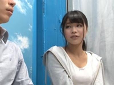 (外見える!?+素人)【エロエロカー】女子寮に住む性欲ムンムンなJDが男性器で大興奮！見ると興奮しちゃうエロ動画