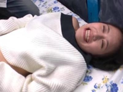 (外見える!?+素人)イケてるイケイケ娘をおもちゃ責め！固定バイブでイキまくってそのまま寝取りファック！発情しちゃう性処理動画