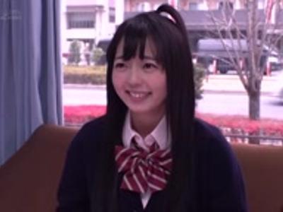 (外見える!?+JK)【ムンムンカー】高校生カップルが彼氏のチンポ当てゲームに挑戦！男性におすすめのスケベ映像