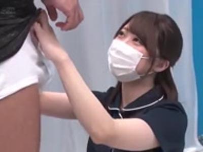 (外見える!?+ナース)【エロエロカー】看護師さんに絶倫チンポを見てもらってそのままH！興奮注意な18禁映像