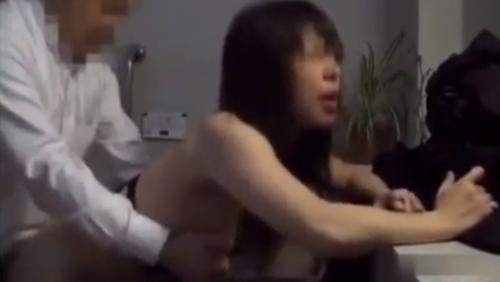 お外だろうと欲情すればすぐ場所を見つけておっぱじめちゃう不倫カップル