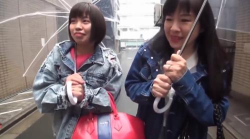 お母さんお綺麗ですからねぇ娘さんも可愛らしいですねーなんて言いまくってれば両方抱けるよ親子丼簡単ｗｗｗ