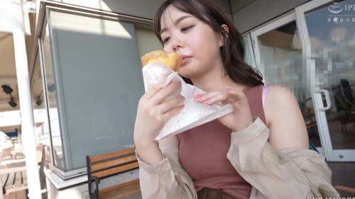 めちゃ可愛癒し系美乳の子がベッドでいやらしく喘ぎだす！そのギャップが我々を滾らせるのだｗ