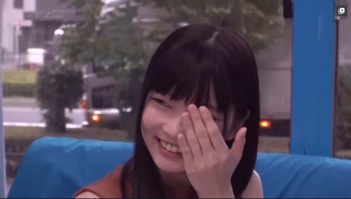 彼氏のおちんちん当ててね！あ～一番でっかいの選んじゃったかぁじゃあそのおちんちんで突いてあげるね