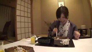 この後セックスすることが確定してる食事ってエロくない？もうお股もぐしょぐしょなんだろうねぇ