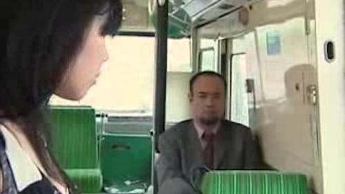 【ヘンリー塚本】濃厚に絡み合う視線･･･あぁ私今からこのおじさんとめちゃくちゃセックスするんだ･･･予感がすでに股を濡らした