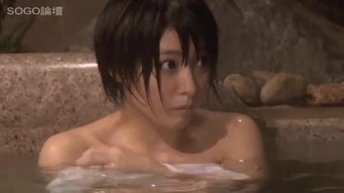 旦那じゃない逞しい肉棒を見てしまった若妻は･･･