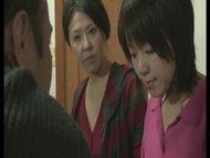 レロレロエロエロレロ母も娘もベロチュー大好きベロンベロンと絡み合う濃厚近親相姦