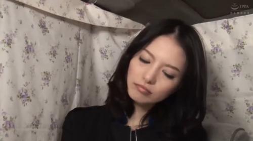 【白咲奈々子】清楚なセレブ奥様は謝礼はどうでもいいのですが肉棒が欲しい人がいっぱいいるんです！車内ですぐ致しちゃう！