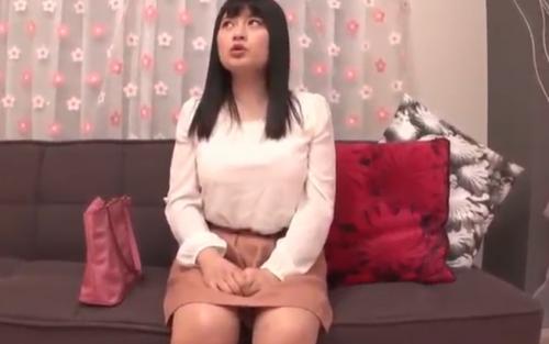 はい、そのみっちり詰まったお胸。全然隠せてませんよ。絶対に犯すというナンパ男の強い意志を感じるっ！