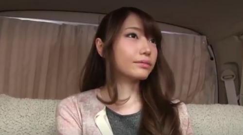 スレンダー美人妻の産後感度バツグンボディが浮気セックスに明け暮れてしまうのだった