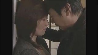 【ヘンリー塚本】元旦那に無理やり生ハメされる熟女
