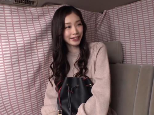 華奢なほっそり美人若妻さん。早すぎた結婚が、まだまだ遊びたい欲や他の男にも抱かれてみたい欲が心の奥底に眠ってたのだった
