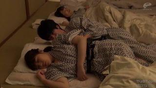 【巨乳叔母】母と叔母と3人で温泉旅行で内緒で巨乳の叔母とセックスできるのか。