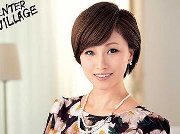 【初撮り】アラフォーの美人奥さんが欲求不満でAV出演して欲望のままに大胆にセックス、中出ししちゃう