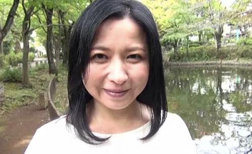 【四十路】欲求不満の四十路熟女とデートしてホテルに入ると自ら激しく腰を動かして快楽を貪る淫乱奥さん