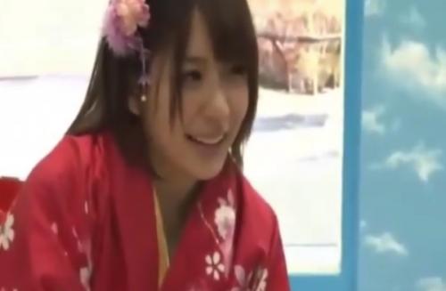 【MM号】卒業式を終えたばかりの美女がMM号で袴を着たまま思い出づくり