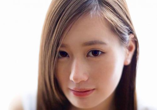 【上野莉奈】清楚で美巨乳のかわいい美少女がカメラの前で初脱ぎ＆初SEX＆初顔射
