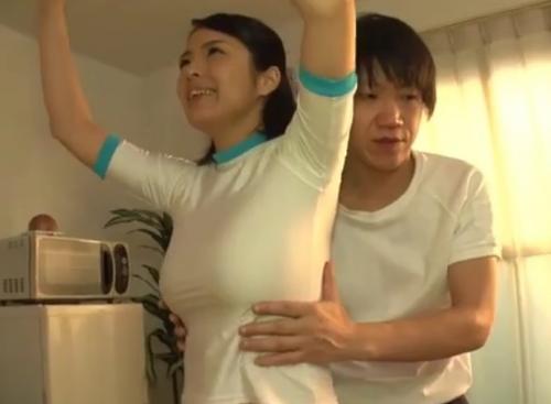 ママさんバレーの個人レッスン！巨乳ノーブラ体操服でコーチを誘惑！豊満巨尻を押し付ける逆ナンパセックス！