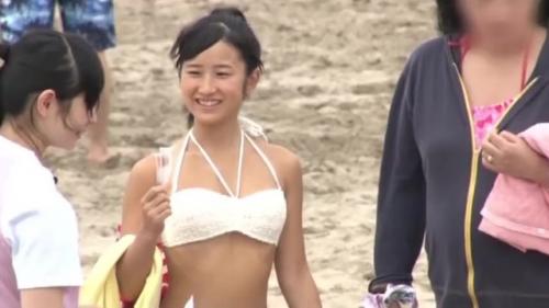 《マジックミラー号》あどけない日焼け美少女をナンパして、新開発の3本指ローターでアクメ地獄を味わってもらいましょう！