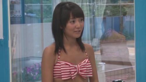 《マジックミラー号》日焼け美少女をナンパに成功！マッサージのフリしてマ●コもお尻もいたずらしまくり！