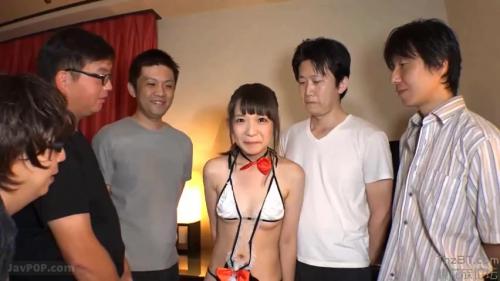 《早乙女夏菜》18歳JDの長距離アスリートの引き締まった体に群がる変態男達！スタミナ抜群の彼女のセックスは変態すぎた！