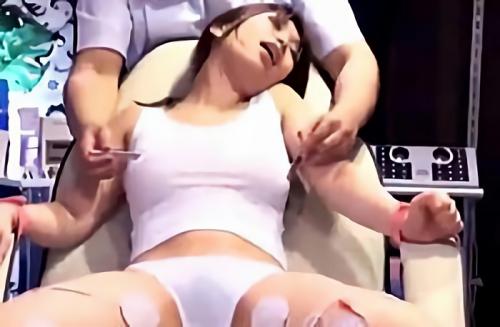 【エステ×乳首イキ】「ダメ♡イクイクゥゥぅっ♡」超絶キレイな奥様が乳首に電流を流しただけで絶頂に達してしまう