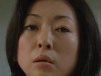 《小池絵美子》チンポが欲しくなる欲求不満な奥様。 業者を色気で誘惑、発情、痴女ファック。《ヘンリー塚本》