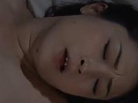前の妻よりチートばかり若い色の白いカミさんが欲望をかきたてる。毎晩、ハメまくりの夫婦の営み。後妻もええもんやの～