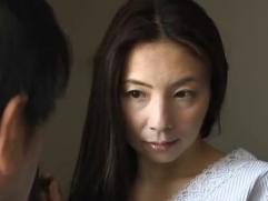【一条綺美香】「奥さん、今やってたでしょ、俺にもハメさせてくれよ～」弱みを握られ隣人の中年男に抱かれる不貞妻