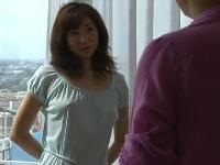 〖小池絵美子〗高層ホテルでカーテンを全開にした昼間からの情事。大胆にも全裸になってのまぐわい、激逝き不倫ファック
