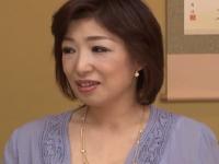 清楚な雰囲気の熟女妻。濃厚フェラ抜き口内射精を恥じらいながらの初体験。