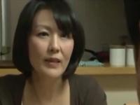 〖円城ひとみ〗発情した婿に力尽くで寝取られてしまう熟女義母。抵抗も虚しくマンコを貫かれての強姦レイプ