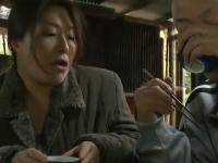 《ヘンリー塚本》山小屋で豊満熟女が男とSEX三昧の淫乱生活。《ヘンリー塚本》