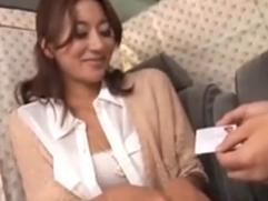 【熟女ナンパ】とても綺麗な奥様ですが謝礼に釣られます。下着チェックだけでは終わらず乳首とマンコも露わに寝取られ中出し
