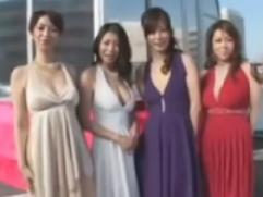 【美魔女逆ナンパ】美味しそうなイケメン男に声を掛けてのハーレム、淫乱、痴女プレイ、神企画