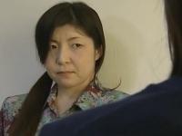 熟女妻が自宅でだいしゅきホールド不倫ファックの痙攣イキ。それを知った盲目の娘が母を軽蔑。でも自分も抱かれる妄想オナニー