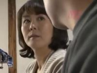 《ヘンリー塚本》「8か月間ほとんどさせて貰えてないんか、お気の毒に、この私で良かったら」夫に先立たれた義母と欲求不満の婿が抱き合う淫行、母子相姦《円城ひとみ》