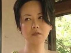 ＜浅井舞香＞昼寝中、息子に寝込みを襲われレイプされた熟母が浮浪者のマラを求めて山奥へ。そして始まる激イキ淫乱SEX