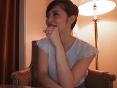 ＞26歳の綺麗な奥さんとの1ヶ月ぶりの再会。混浴してエッチに始める不倫、激イキ発情ファック