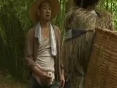 肉棒を露出してセンズリを見せつける変態男に力尽くで犯される美乳妻。それでも脳天を貫く快感に絶頂イキ、強姦レイプ