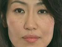 昼間から不倫チンポで善がり狂う人妻。淫乱モードが炸裂しての絶頂イキ