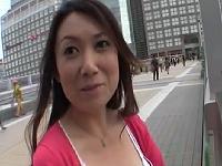 42歳の初撮り熟女。善がり狂って痙攣イキ。大量顔射にお掃除フェラ