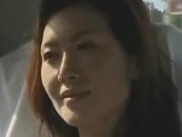 《ヘンリー塚本》タクシーの運転手をナンパしてチンポを味わう美熟女。痴女的淫らな性交。