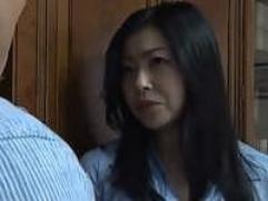 ＞婿に精力剤を飲ませ誘惑する不貞な義母。娘を裏切りその肉棒で善がり乱れるただれた関係、近親相姦